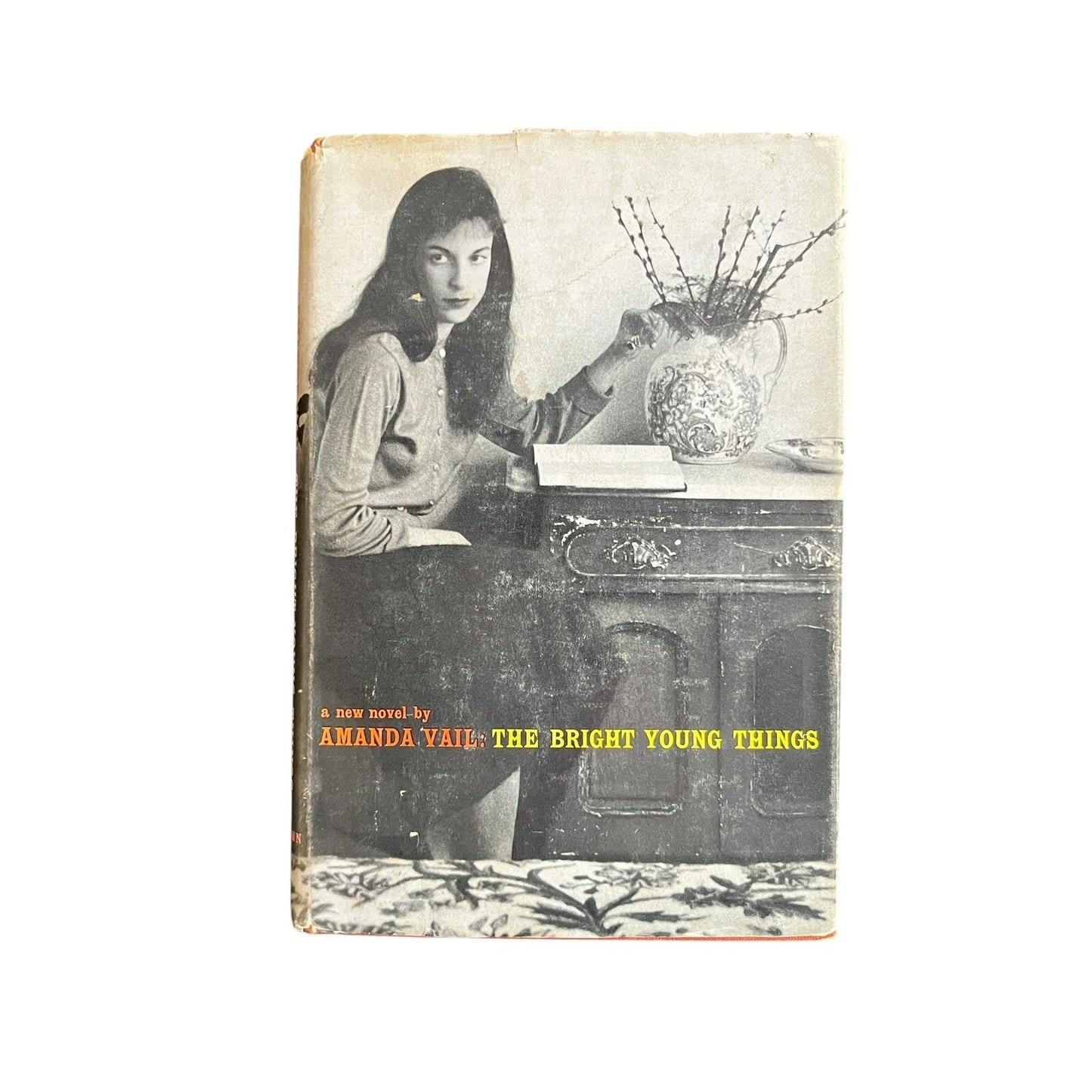 The Bright Young Things by Amanda Vail