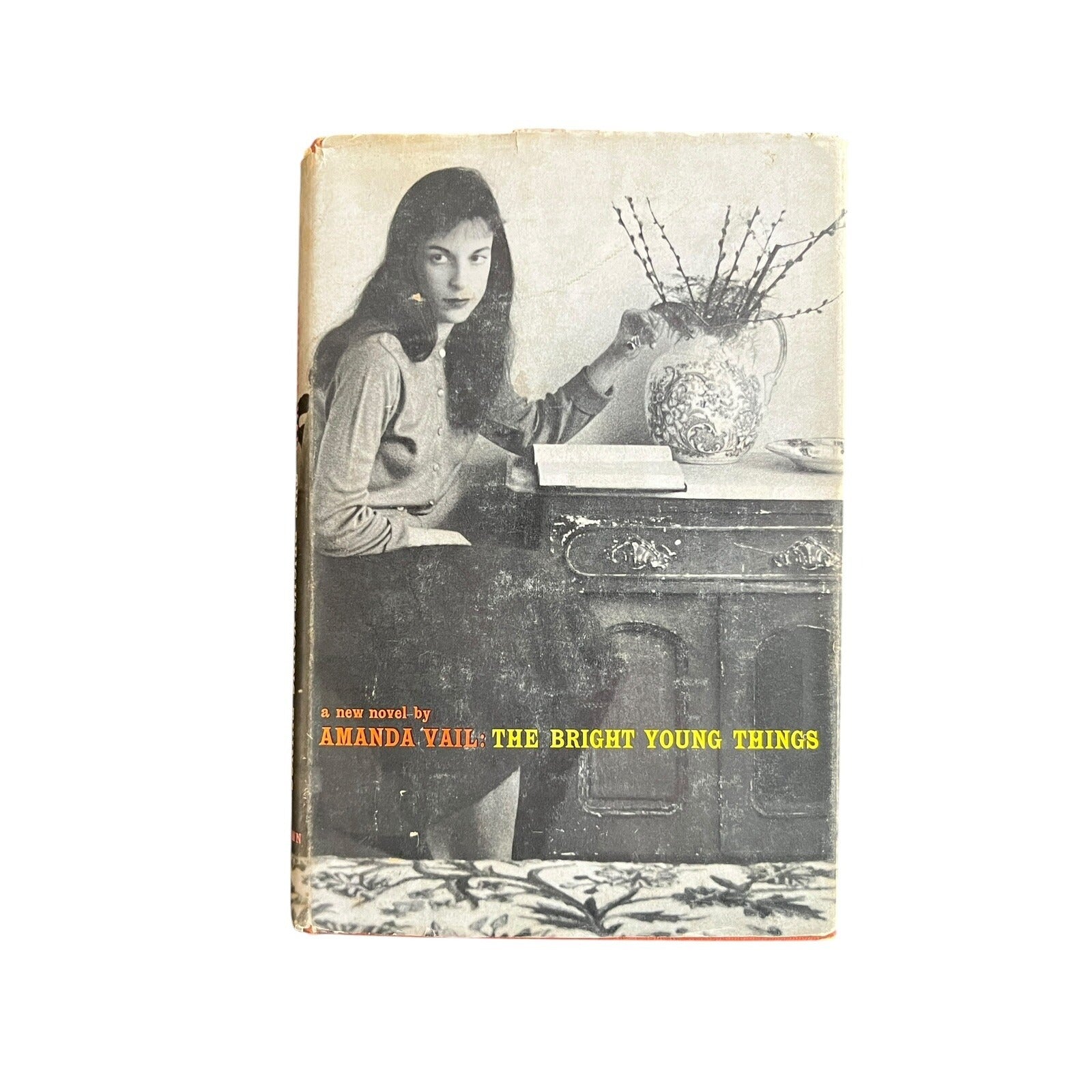 The Bright Young Things by Amanda Vail