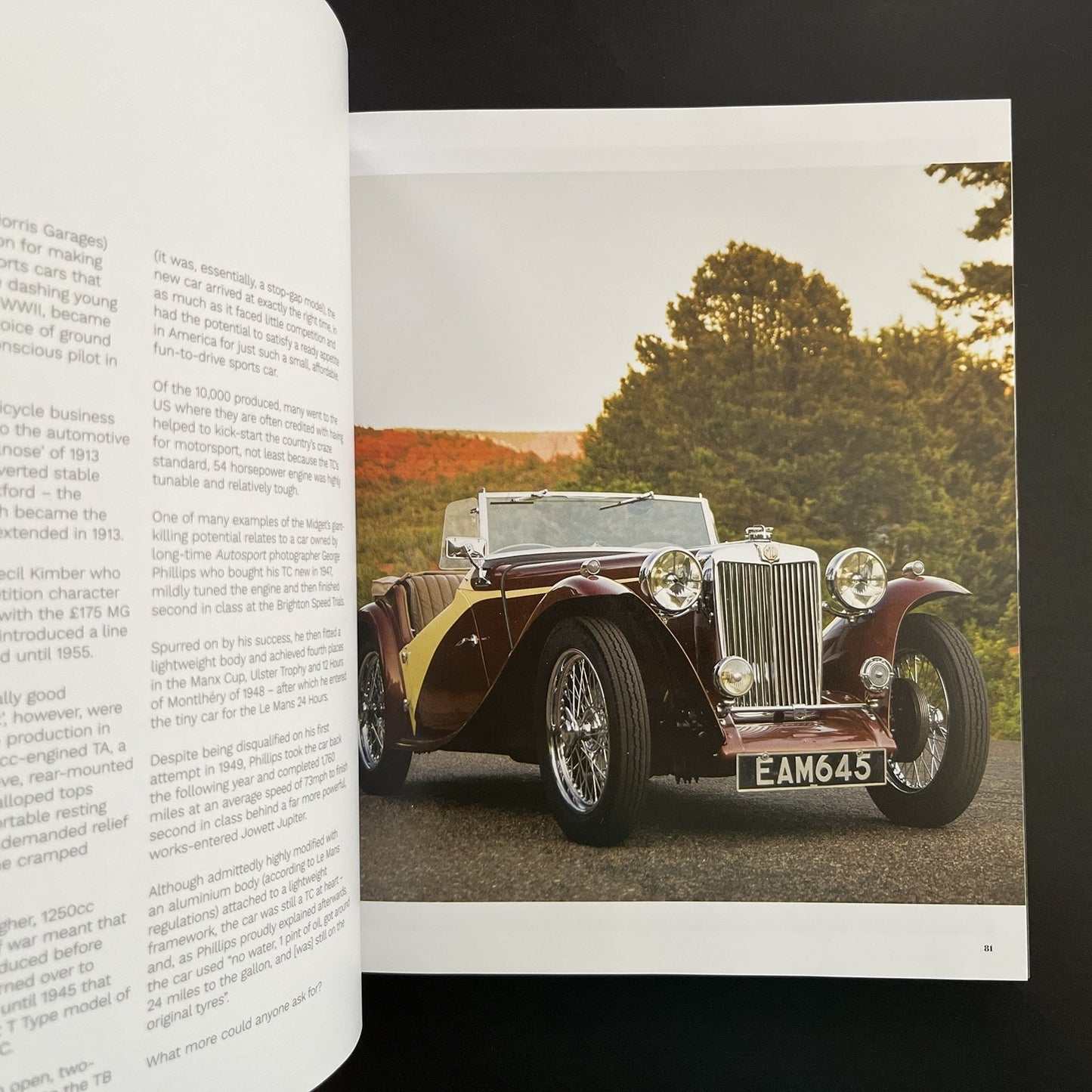 Classic Cars: A Century of Masterpieces by Simon de Burton