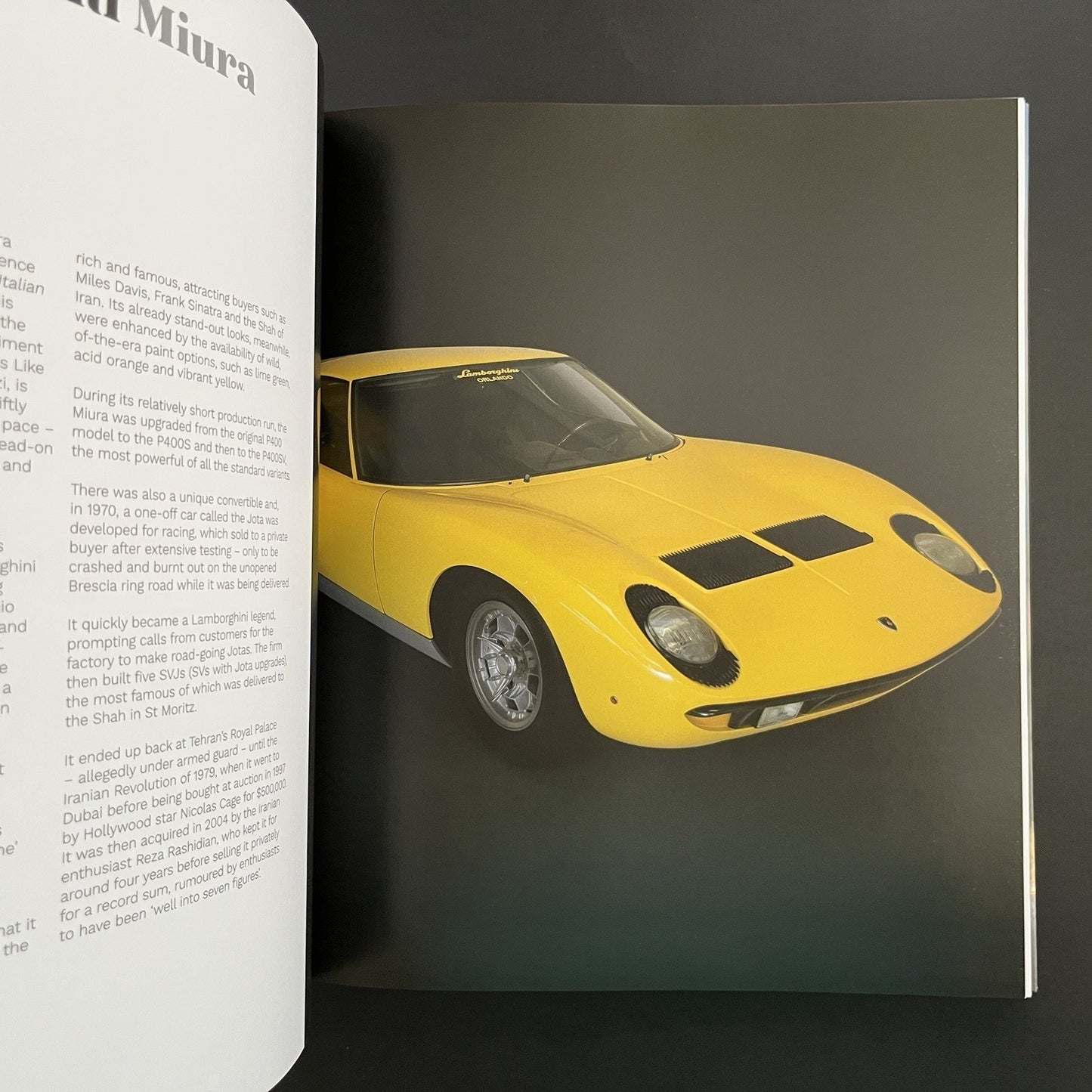 Classic Cars: A Century of Masterpieces by Simon de Burton