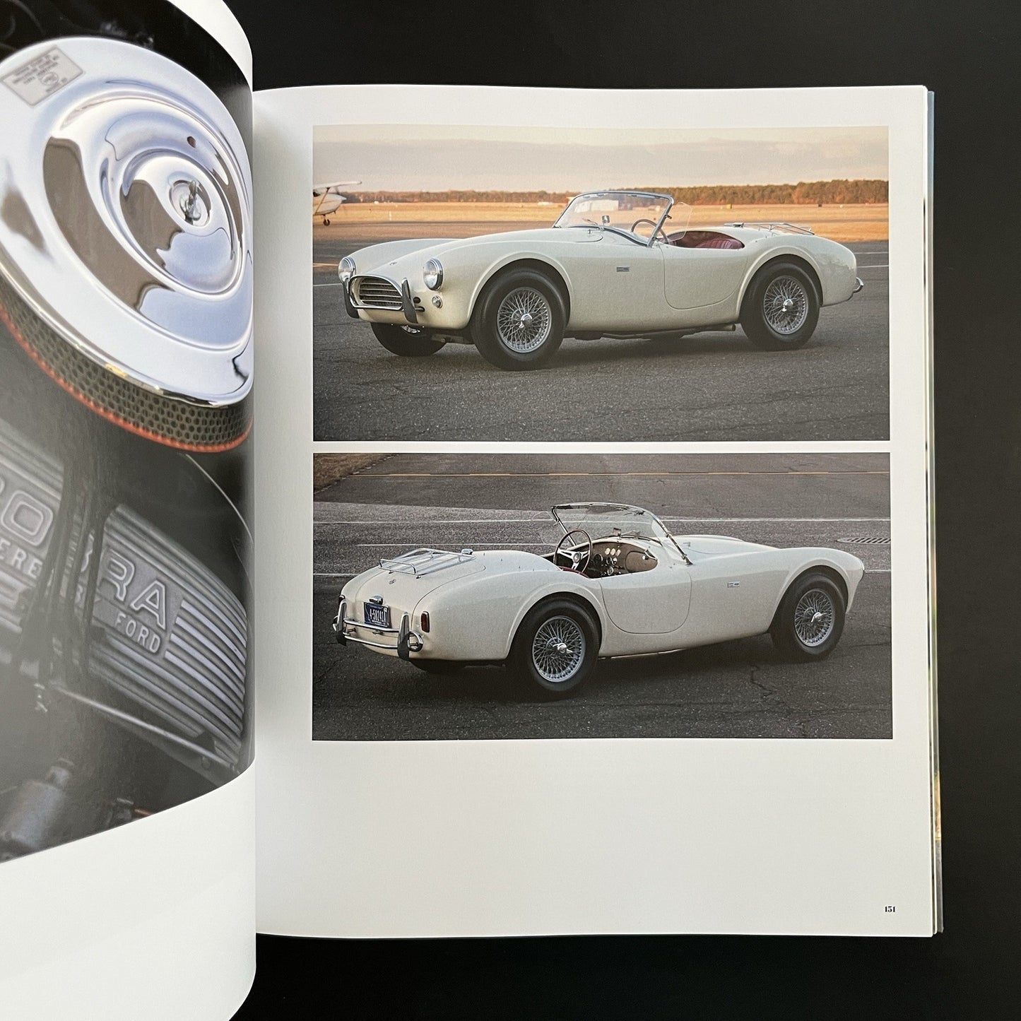 Classic Cars: A Century of Masterpieces by Simon de Burton