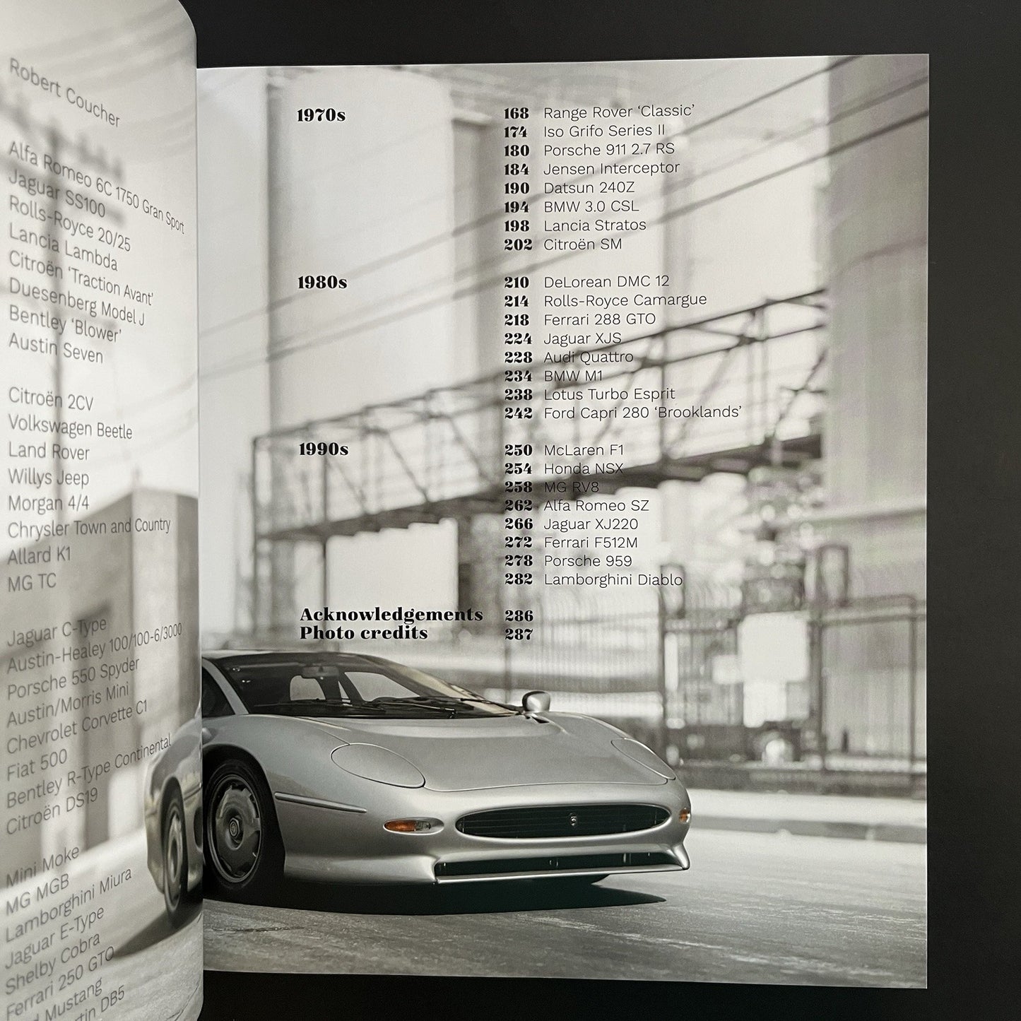 Classic Cars: A Century of Masterpieces by Simon de Burton